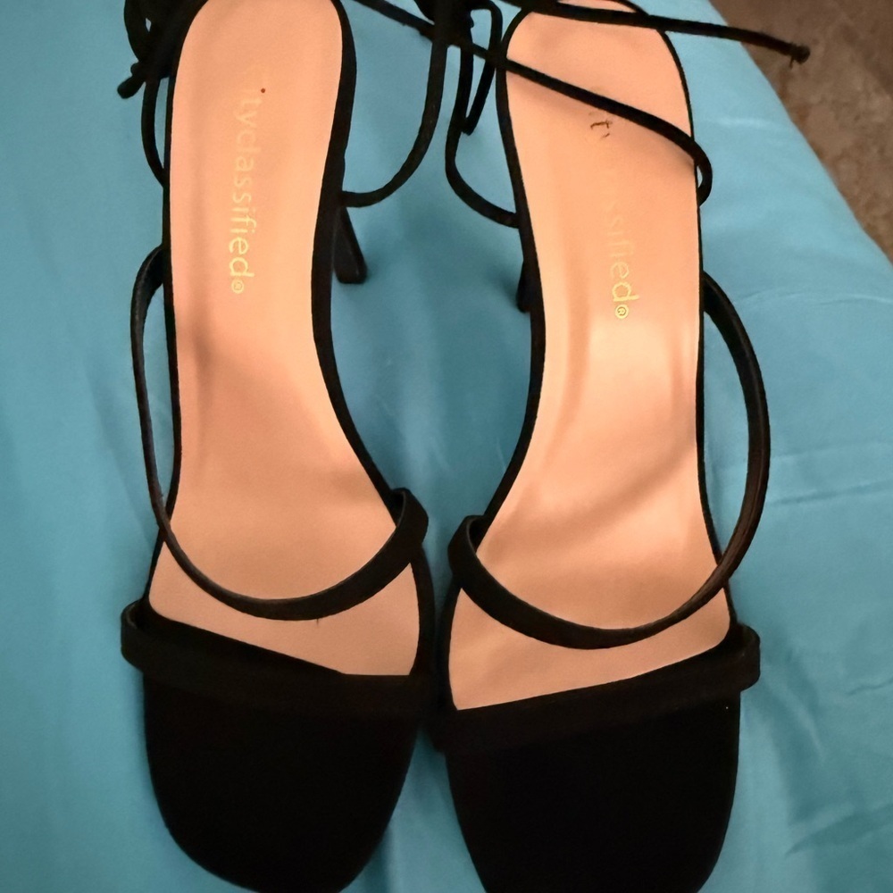 Cityclassified Black Strappy Heels